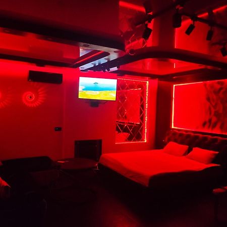 "Dream Room" Тематические Апартаменты Харьков! Цоколь! Kültér fotó